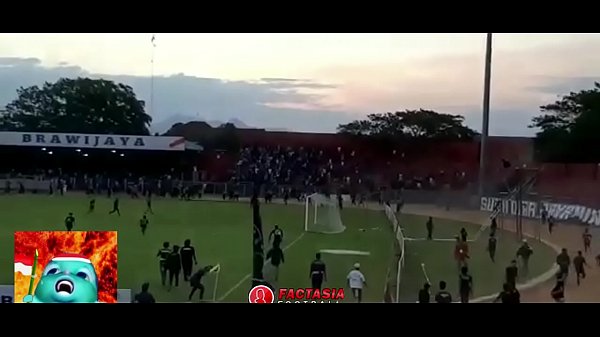 BUDAYA BAKU HANTAM VERSI SUPORTER INDONESIA